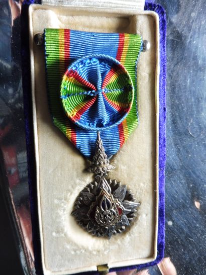 Commander's Medal of the Order of the Crown...