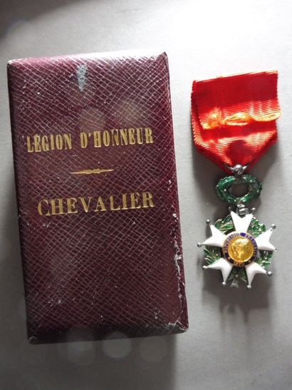 null CROSS of knight of the Legion of Honor model 1870 (accident and missing) and...