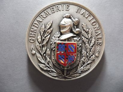 null MEDAILLE ‘’Gendarmerie Nationale avec écusson armoirie de la BOURGOGNE au revers...