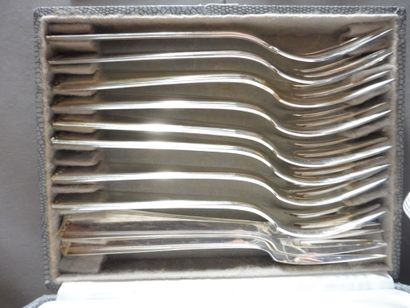 TWELVE CAMBODGE model cake forks from ERCUIS...