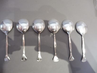null LOT including 6 silver plated English sauce spoons (points of wear), 4 series...