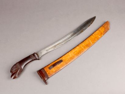 null Indonesian ritual dagger. Carved handle.