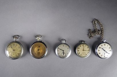 Five metal pocket watches (accidents).