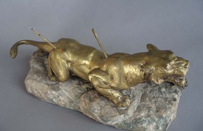 null Richard FATH (1900-1952)

Lionne blessée par deux flèches

Epreuve en bronze...