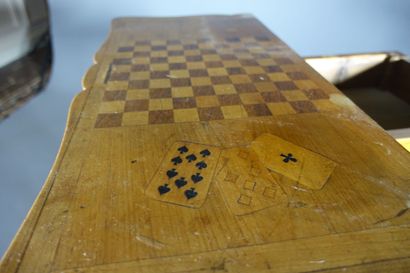 null GAME TABLE with wallet tray in fruit wood, the tray inlaid with a checkerboard...