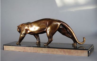 null Attributed to Lucien Charles Edouard ALLIOT (1877-1967)

Panther

Proof in bronze...