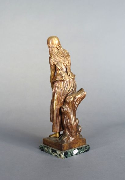 null D’après Eugène LAURENT (1832-1898)

La Fileuse

Epreuve rn bronze à patine brune...