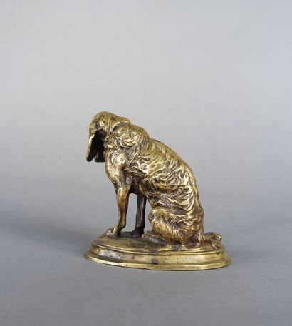  FREMIER (XXe siècle) 
Chien assis 
Epreuve en bronze, cachet. 
H : 15 cm