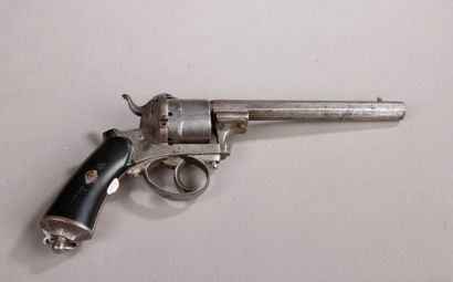 null Revolver à broche. Calibre 9 mm

Bon état mécanique (quelques usures). Longueur :...