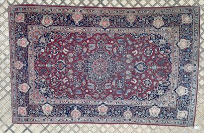 Keshan. Woolen carpet with central medallion...