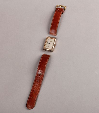 null NOVAREX (n°01046) Montre bracelet cuir, boitier rectangulaire en argent, cadran...