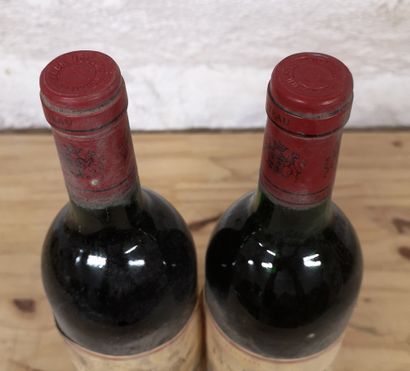 null 2 bouteilles Château LYNCH-MOUSSAS - 5é Gcc Pauillac 1986 Etiquettes tachées...