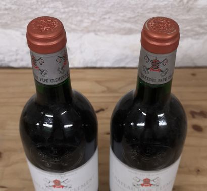 null 2 bouteilles Château PAPE CLEMENT - Gc Pessac Léognan 1994 Etiquettes légèrement...