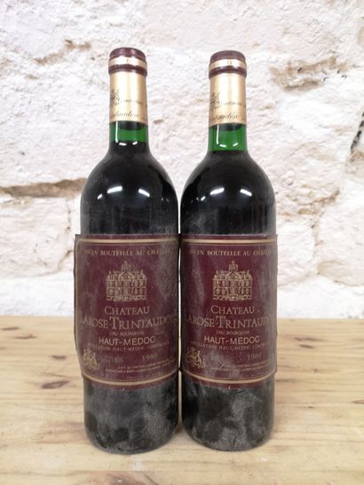 null 2 bouteilles Château LAROSE-TRINTAUDON - Haut Médoc 1989 Etiquetets légèrement...