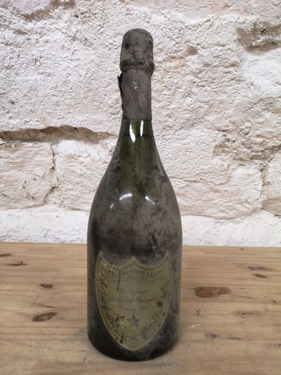 1 bouteille CHAMPAGNE DOM PERIGNON 1973 Etiquette...