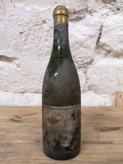 null 1 bottle CHASSAGNE-MONTRACHET 1955 - NICOLAS Label stained, torn and damaged....
