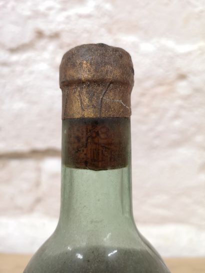 null 1 bouteille Château LAFAURIE-PEYRAGUEY - 1er Cc Sauternes 1938 Etiquette tachée...