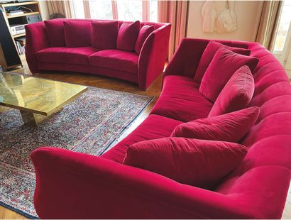 CHEVALIER Hugues Pair of large "Hoche" model sofas entirely upholstered in red velvet.
H....