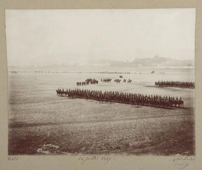 RICHELET (Actif: années 1880) Cavalerie, artillerie, 14 juillet 1887 Trois épreuves...