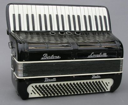 Bertone Locatelli, Vercelli, Italie, années 1960 Clavier piano, quatre registres,...