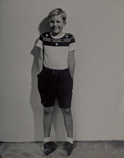 REVENTLOW (Lance) Fils de Barbara Hutton [1937 ? - 1972]. Réunion de 31 photographies...