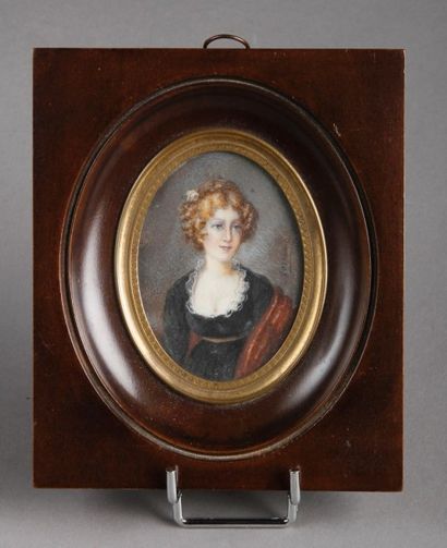 ÉCOLE FRANÇAISE VERS 1820 Portrait de jeune fille au col de dentelle et coiffée d'un...