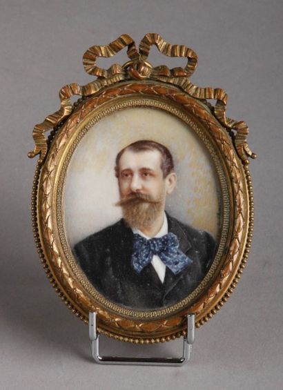 J. de La CHAUME Portrait de Monsieur Gabriel Castillon du Périon Miniature ovale...
