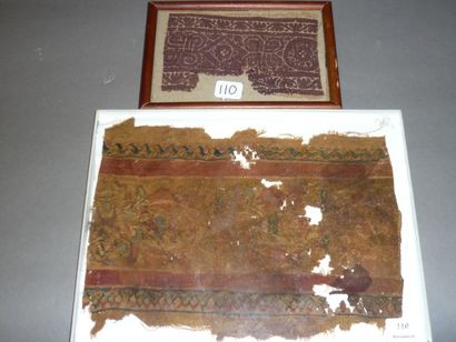 null DEUX TISSUS coptes à décor géométrique. VIII-Xe siècle