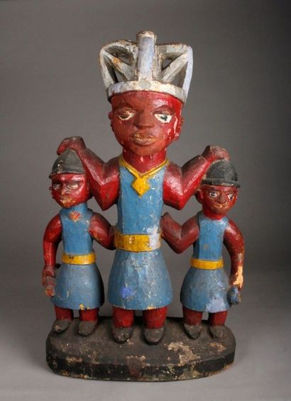 AFRIQUE Composition représentant une famille de notable en bois peint. Yoruba. H....
