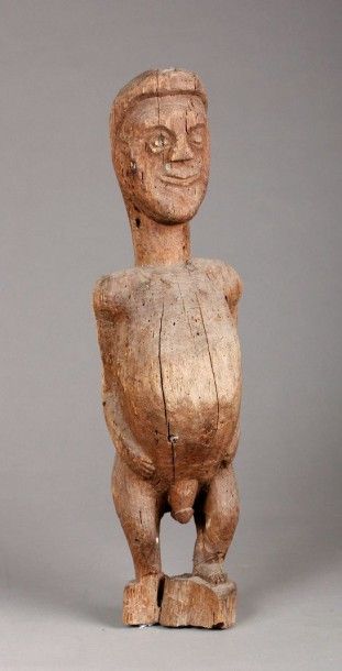 AFRIQUE Fétiche masculin en bois raviné. Congo. H. 60 cm