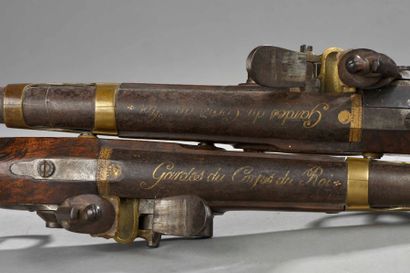 null PISTOLET des Gardes du Corps du Roi du 1er modèle. Platine marquée Maubeuge....