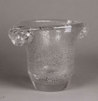 null Grand VASE en verre de Biot à décor de bulles translucides, col ourlé, terminé...