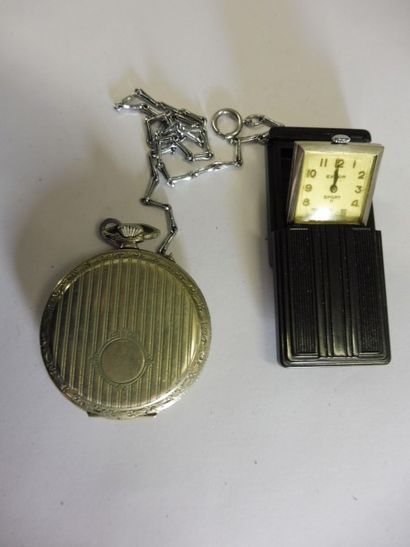 null 2 MONTRES - De poche de marque USONA, en métal Et sa chaine - En métal (accident...