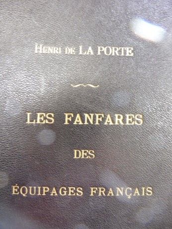null LAPORTE Henri

‘’les fanfares des équipages français’’

Reliure plein cuir brun...