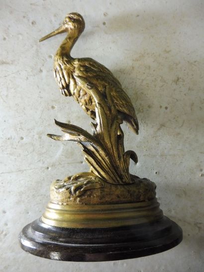 DUBUCAND Alfred – 1828-1894 

‘’la cigogne’’ Bronze à patine dorée Signé sur la terrasse...
