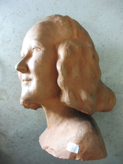 MERCIER Louis ‘’tête de femme’’

Terre cuite rouge H : 23 cm