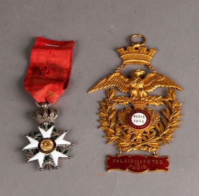 null ETOILE D'OFFICIER de la Légion d'honneur émaillée et plaque d'exposition du...