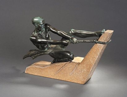 Max LE VERRIER (1891-1973) Athlète Sculpture en métal de composition à patine verte....