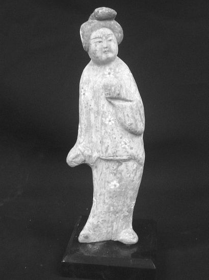 ARCHEOLOGIE CHINOISE - DYNASTIE DES TANG (618 - 907 ap.J.C.) Petite FAT LADY représentée...