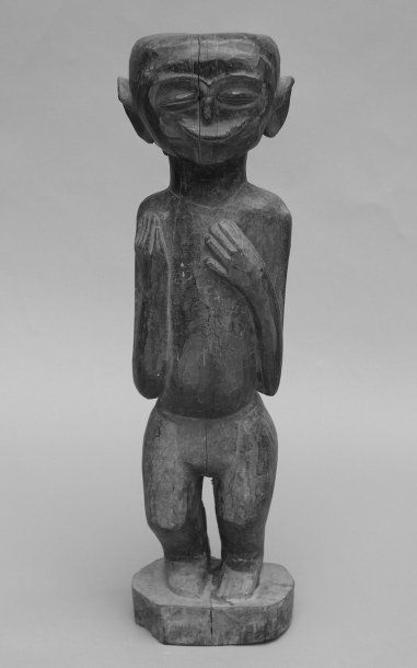 ARTS PREMIERS - AFRIQUE FÉTICHE BAOULE figurant un singe à visage humanoïde. Il se...