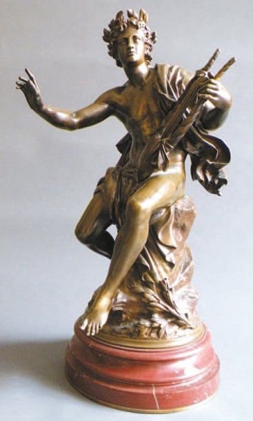 Mathurin MOREAU (1822-1922) Apollon Sculpture en bronze à patine brune. Signée. H....
