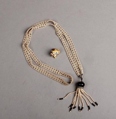 null COLLIER de style 1910 composé de pierres et de perles imitations, monture en...