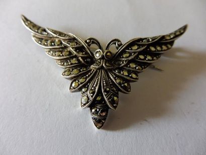 null BROCHE "papillon ‘pavage marcassite - monture argent – 9 g. – 5,1 x 2,5 cm