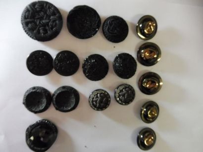null LOT DE BOUTONS noirs 4 paires de boutons diam 2,7 cm à 3 cm – 4 boutons diam...