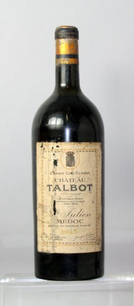 null Un magnum Château TALBOT 4ème GCC -
Saint Julien 1945.
(Etiquette légèrement...