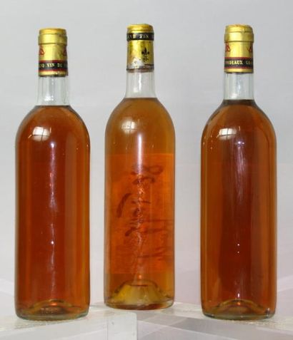null Lot de trois bouteilles VINS LIQUOREUX DE BORDEAUX: Une bouteille Château La...