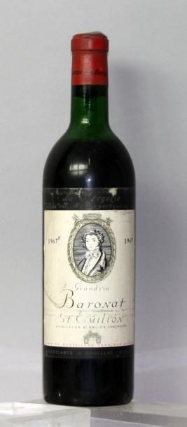 null Une bouteille Le BARONAT - Domaines de ROTHSCHILD Négociants 1967.
(Etiquette...