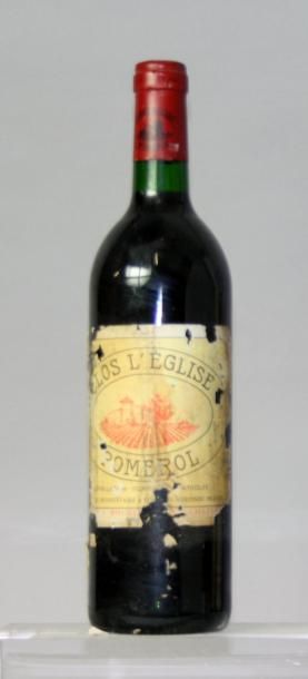 null Une bouteille CLOS L'EGLISE - Pomerol 1994.
(Etiquette déchirée)