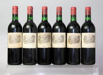 Six bouteilles Château LAFITE ROTHSCHILD...