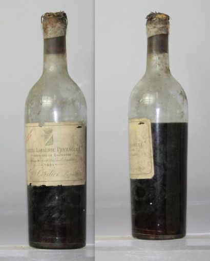 null Une bouteille Château LAFAURIE PEYRAGUEY 1er CC - Sauternes 1931.
(Etiquette...